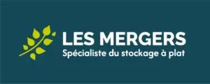 Le stockage à plat sous bâtiment consiste à entreposer en vrac les céréales, oléagineux, protéagineux, fourrages ou foin sur une surface plane protégée. Cette solution sécurise les récoltes contre l’humidité, les nuisibles et les intempéries, tout en optimisant l’espace et la qualité de conservation.